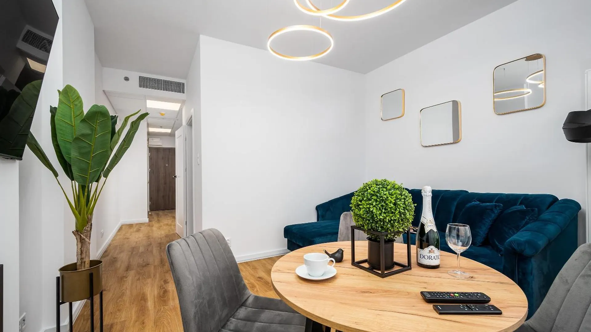 شقة Apartamenty 24H Kasprzaka وارسو