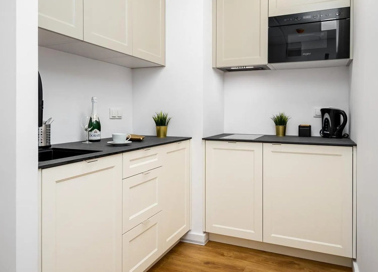 Apartamenty 24H Kasprzaka وارسو 0*,  بولندا